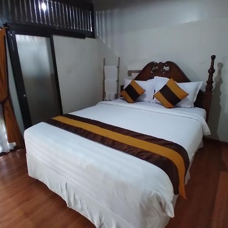 Dem Ayem Heritage Guest House Yogyakarta Bagian luar foto