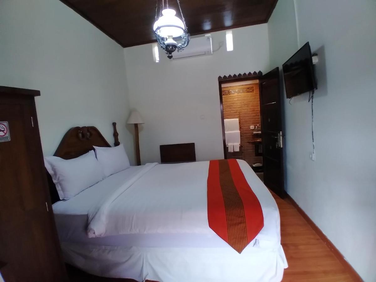 Dem Ayem Heritage Guest House Yogyakarta Bagian luar foto